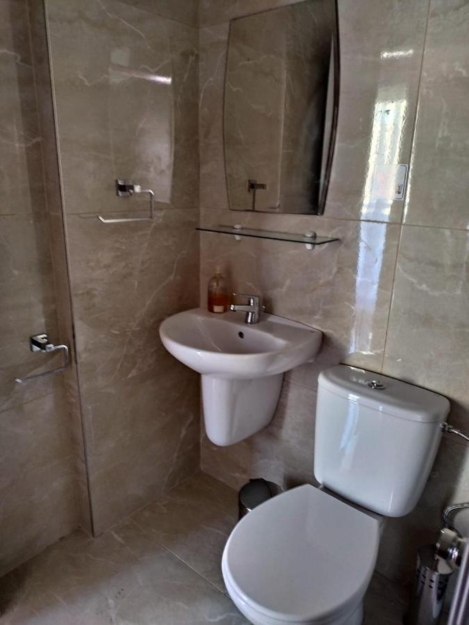 1 Bedroom Apartment لارنكا المظهر الخارجي الصورة